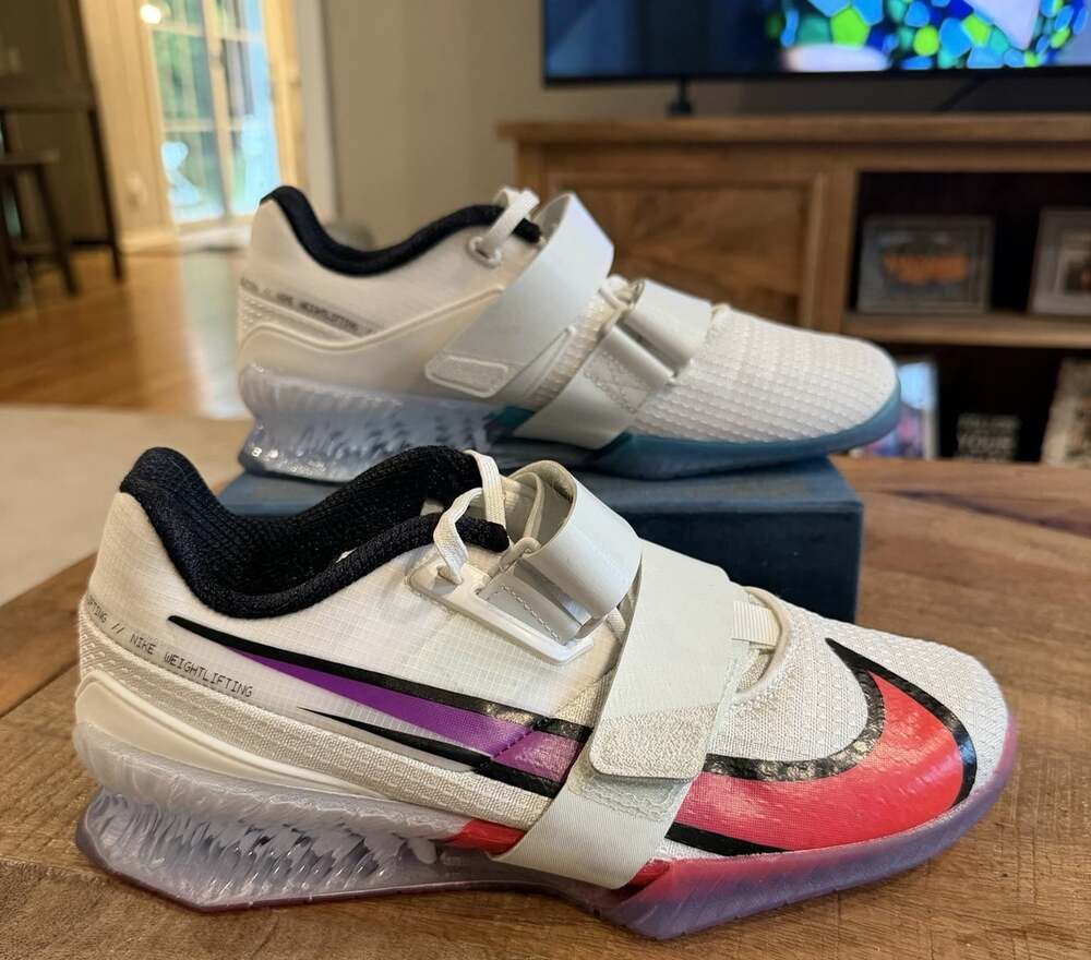 Nike Romaleos 4 SE Flash Crimson Aura Pale Ivory Violet Lifting Shoes Size 7